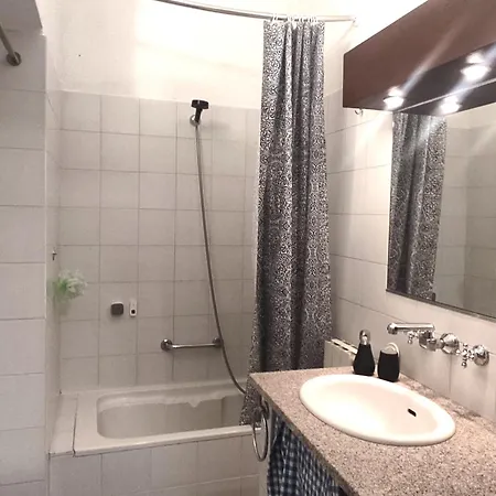 Isola Di Chinatown Bilocale Storico Nel Cuore Di Milano, Comfort E Stile Autentico Con 3 Letti Extra Large Apartment *